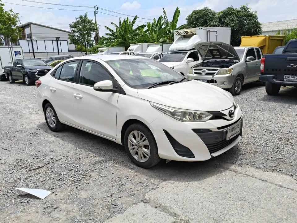 2018 Toyota Yaris ATIV III 3
