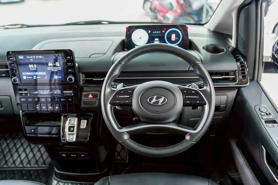 2022 Hyundai Staria US4 3