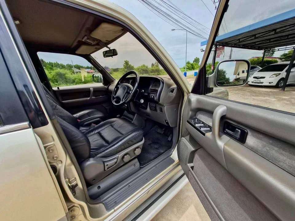 1996 Isuzu Trooper II 3