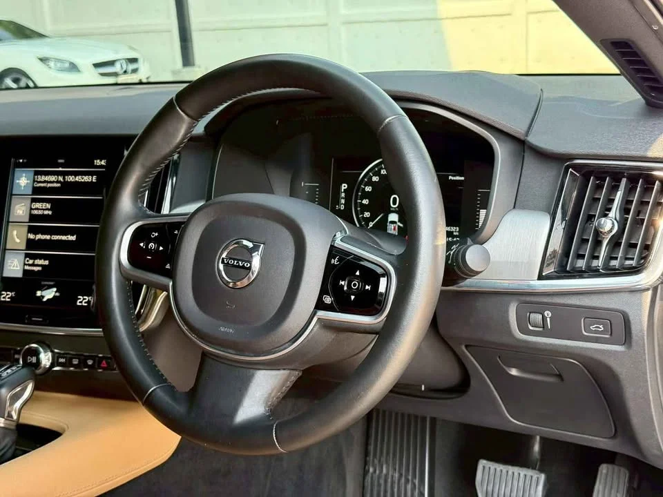 2017 Volvo S90 II 2