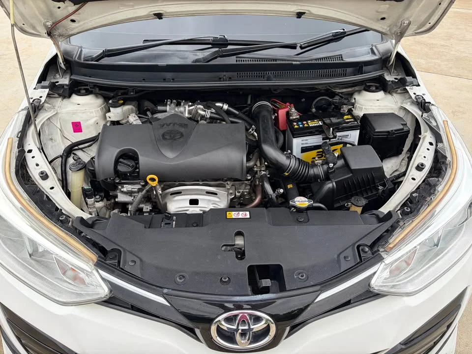 2019 Toyota Yaris ATIV III 2