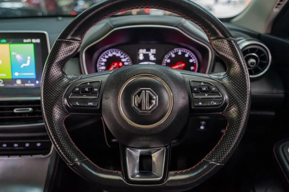 2019 MG HS 2
