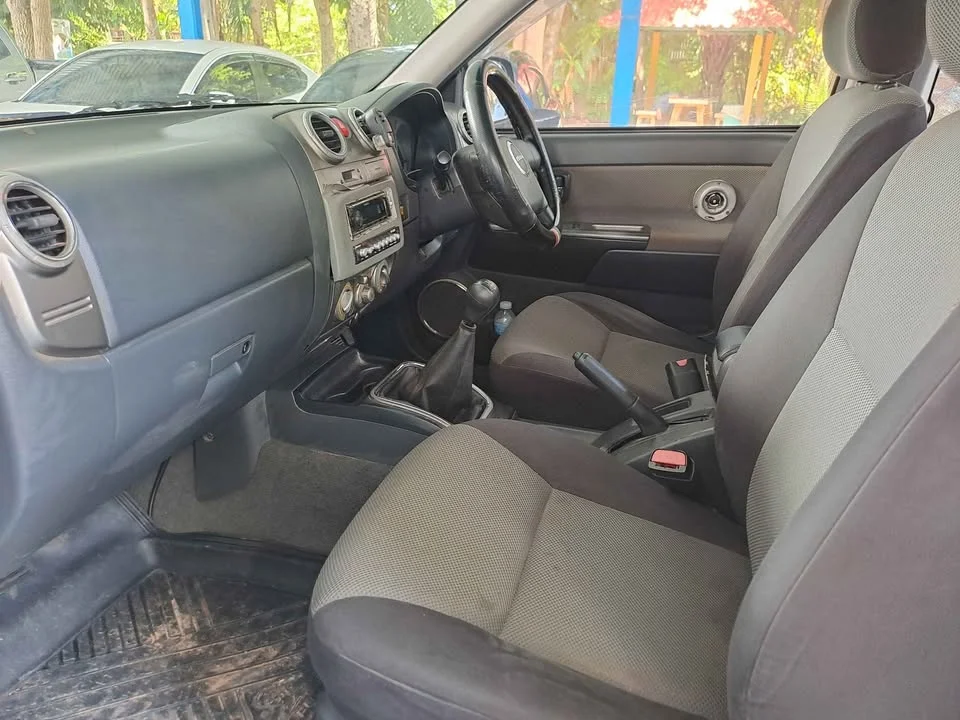 2010 Isuzu D-Max I 2