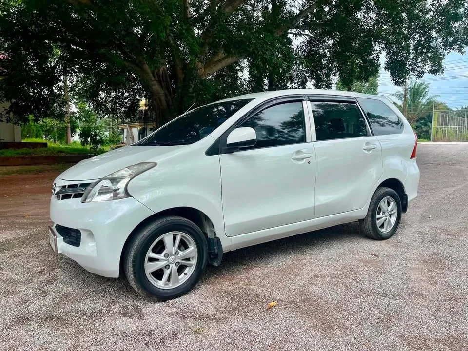 2013 Toyota Avanza II 3