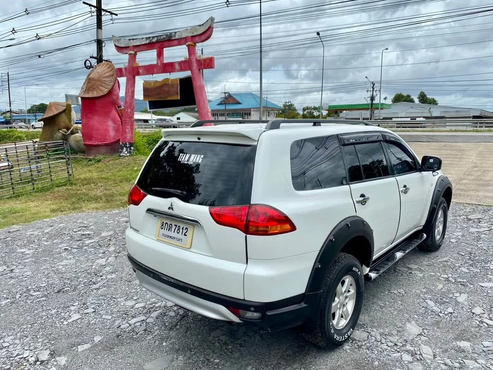 2010 Mitsubishi Pajero Sport II 3