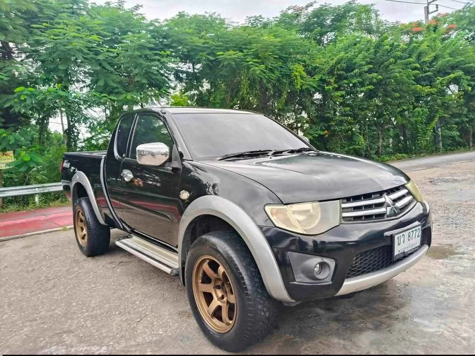 2013 Mitsubishi Triton IV 3