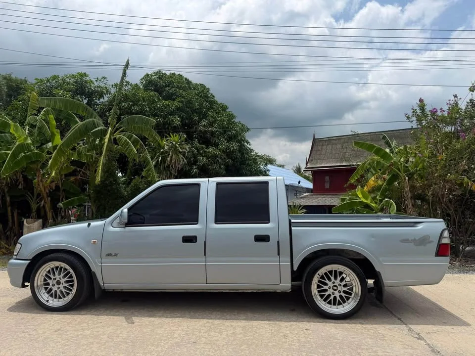 2001 Isuzu Faster Dragon Eyes III 2