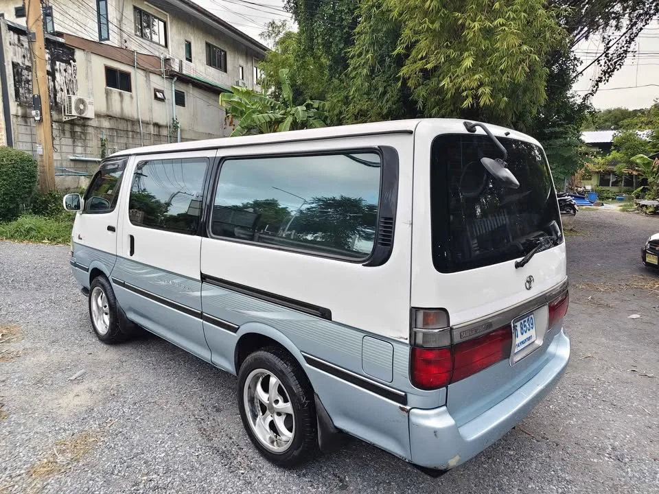 2000 Toyota Commuter IV (H100) 2