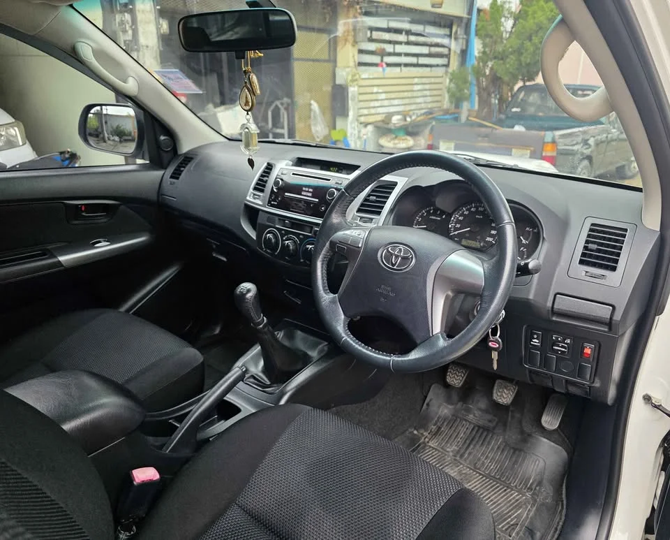 2014 Toyota Hilux VII 3