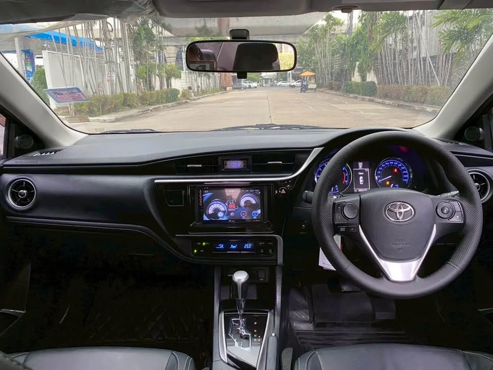 2018 Toyota Corolla Altis XI (E170) 3