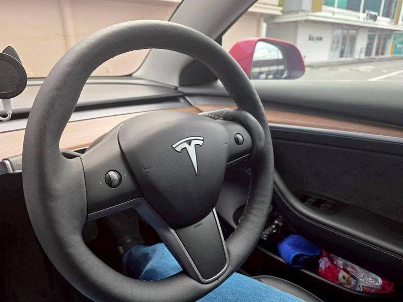 2023 Tesla Model 3 2