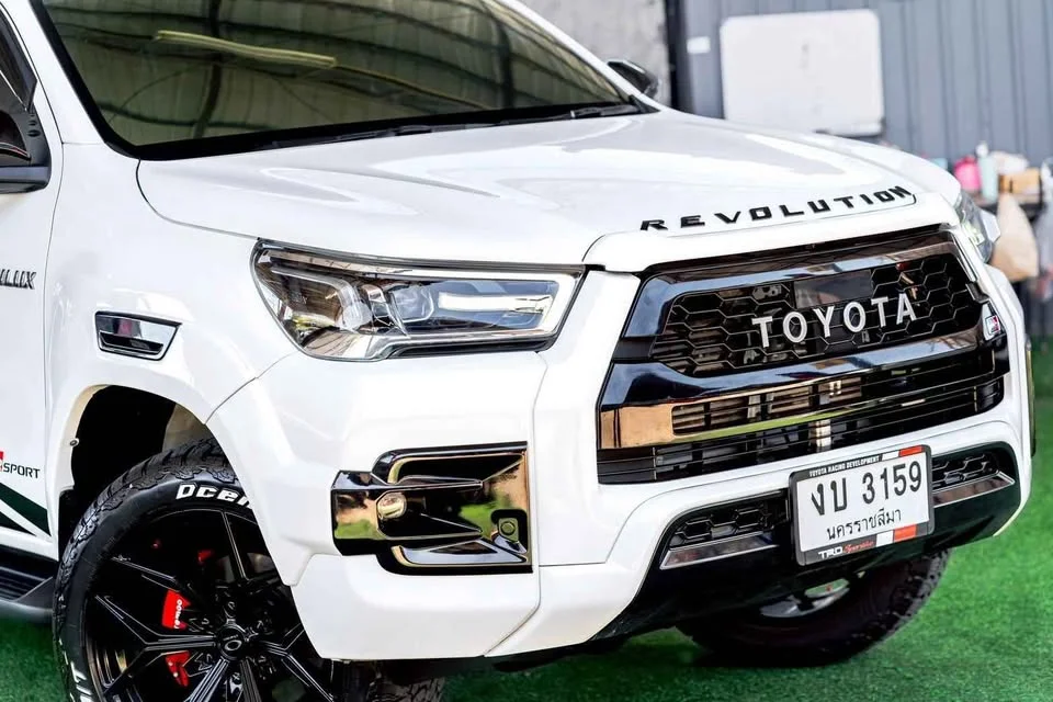 2022 Toyota Hilux VIII 3