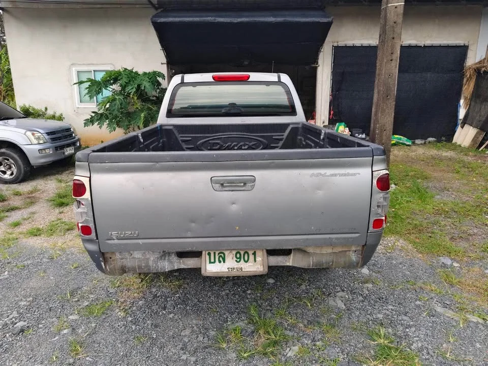2004 Isuzu D-Max I 2