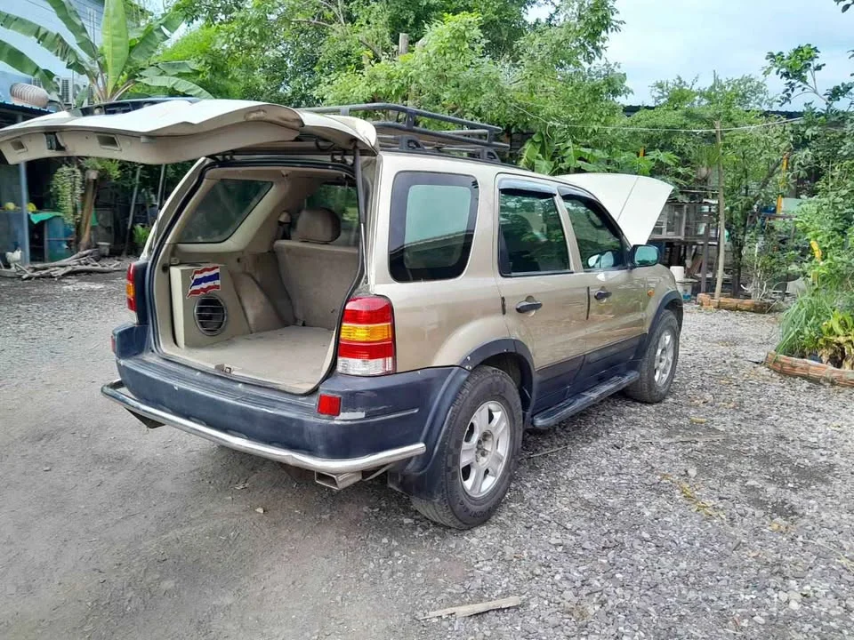 2004 Ford Escape I 3