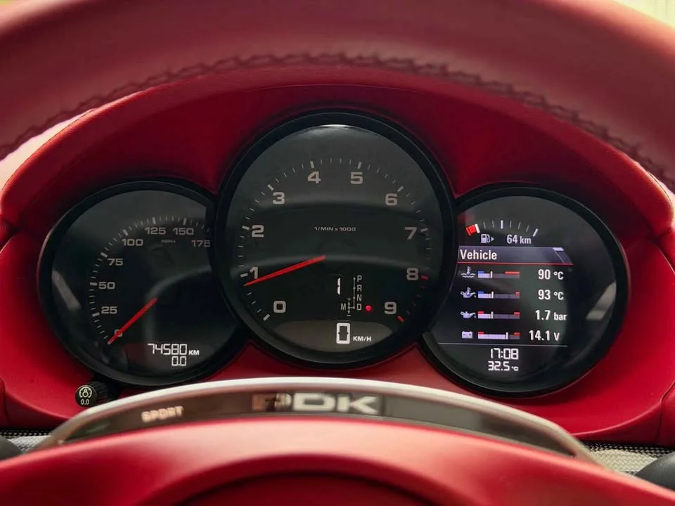 2013 Porsche Boxster and Cayman III 3