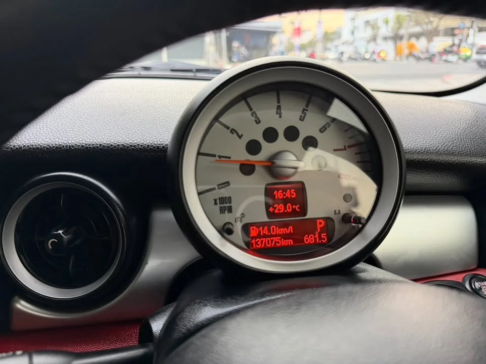 2010 Mini Clubman I 3