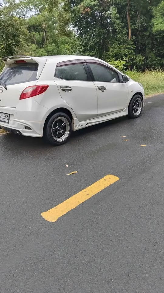 2012 Mazda 2 II 2