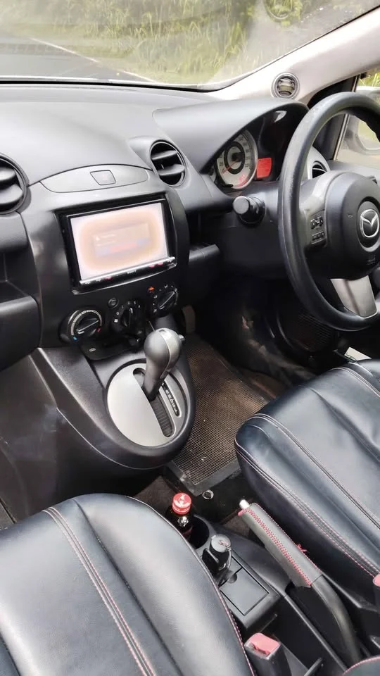 2012 Mazda 2 II 3
