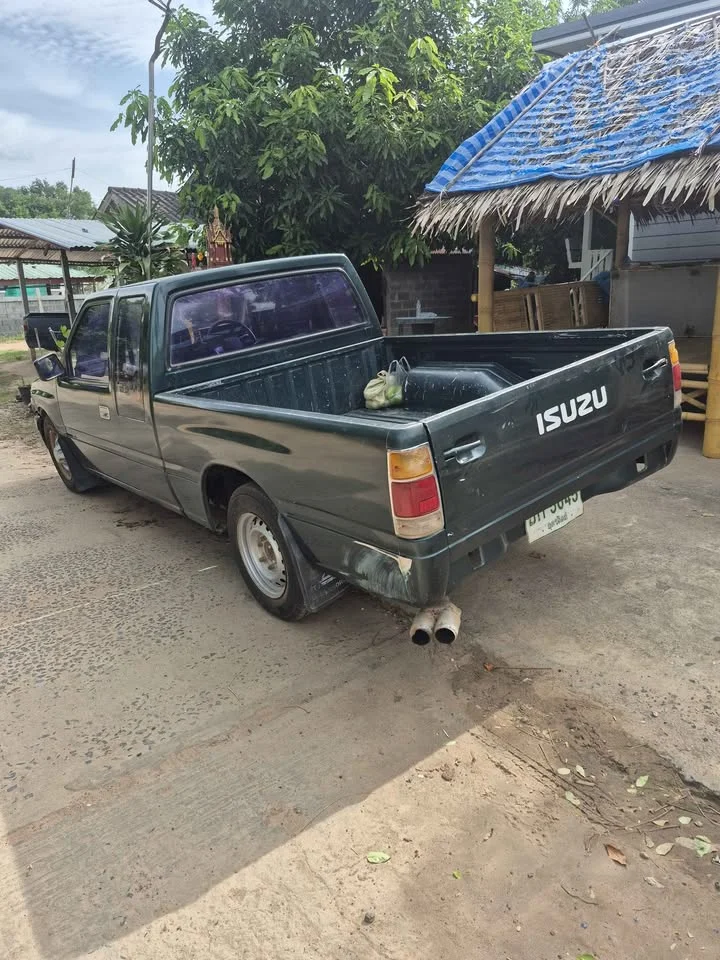 1993 Isuzu TFR III 2
