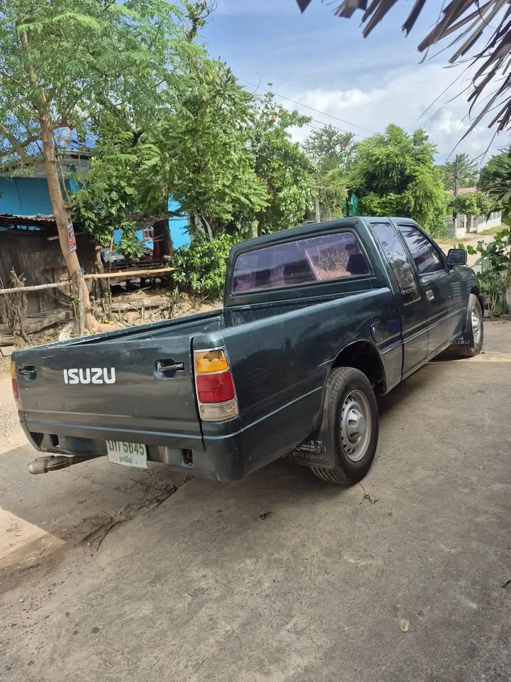 1993 Isuzu TFR III 3