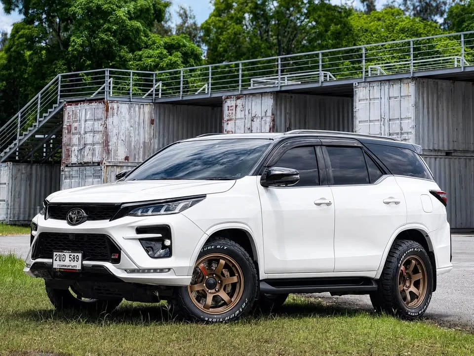 2022 Toyota Fortuner II 2