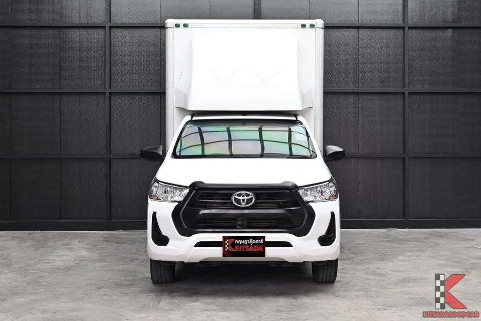 2023 Toyota Hilux VIII 3