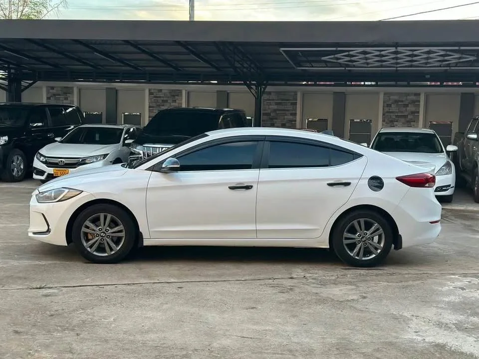 2019 Hyundai Elantra VI 2