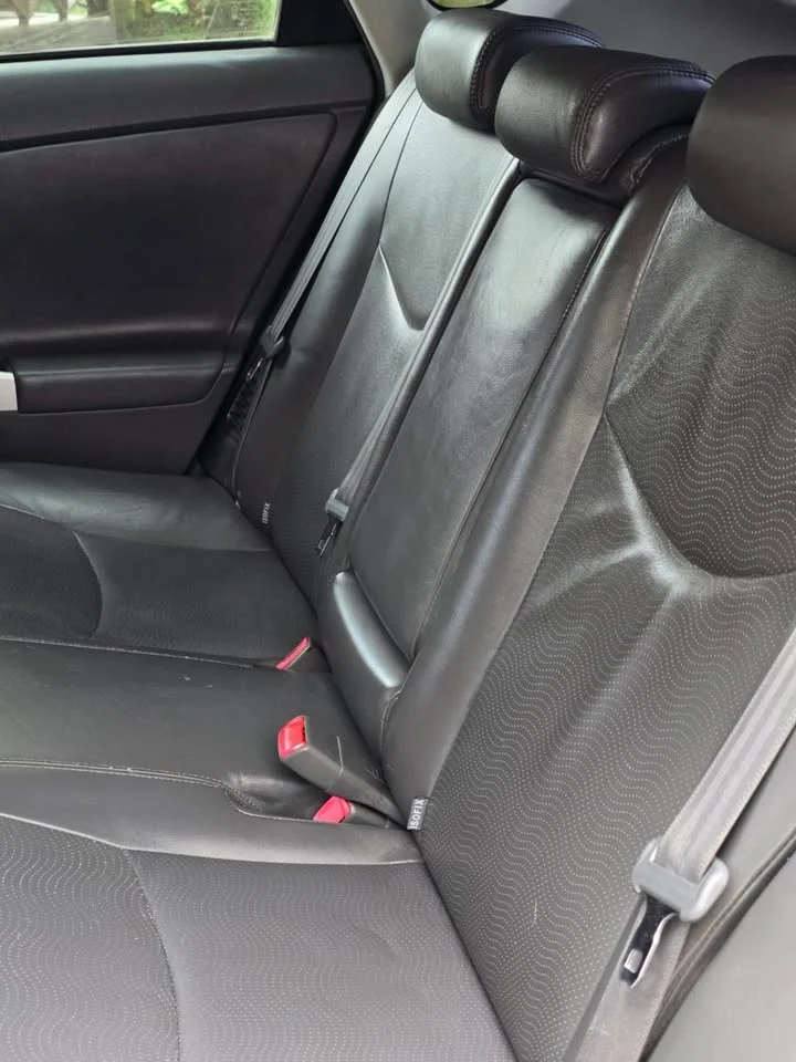 2011 Toyota Prius III 2