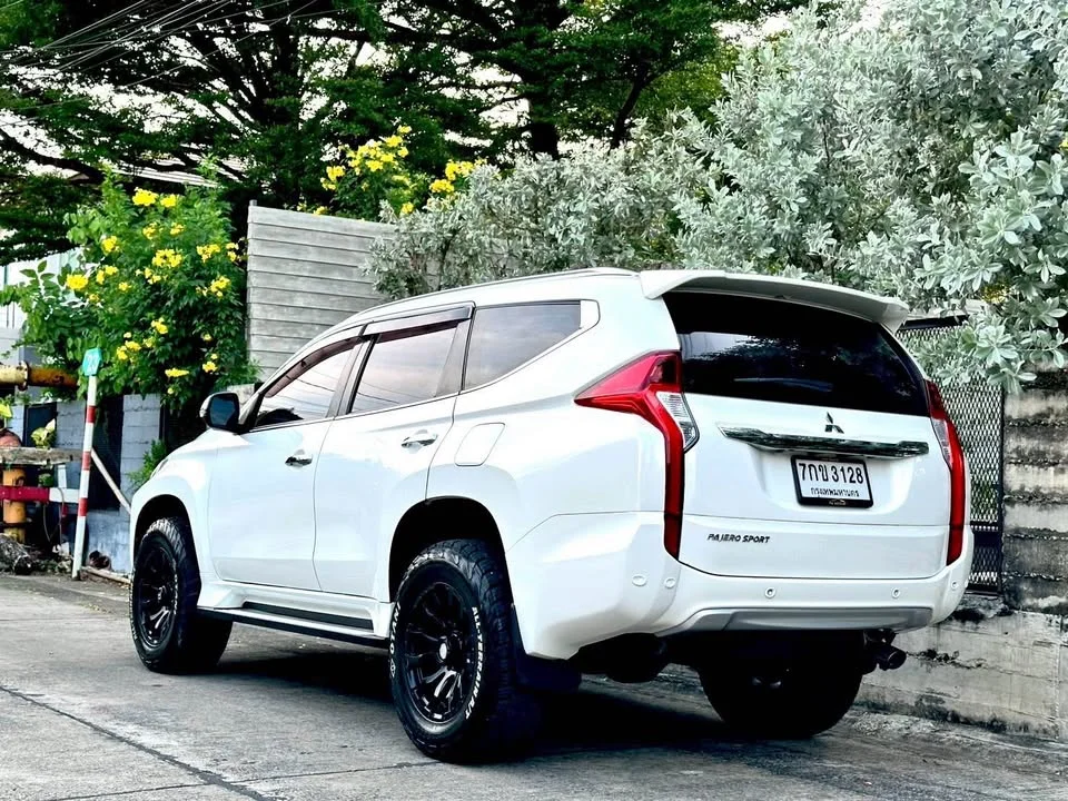 2018 Mitsubishi Pajero Sport III 3