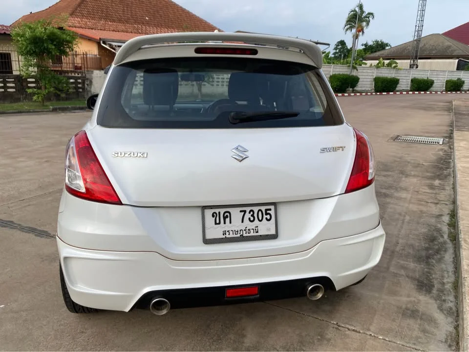 2013 Suzuki Swift II 2