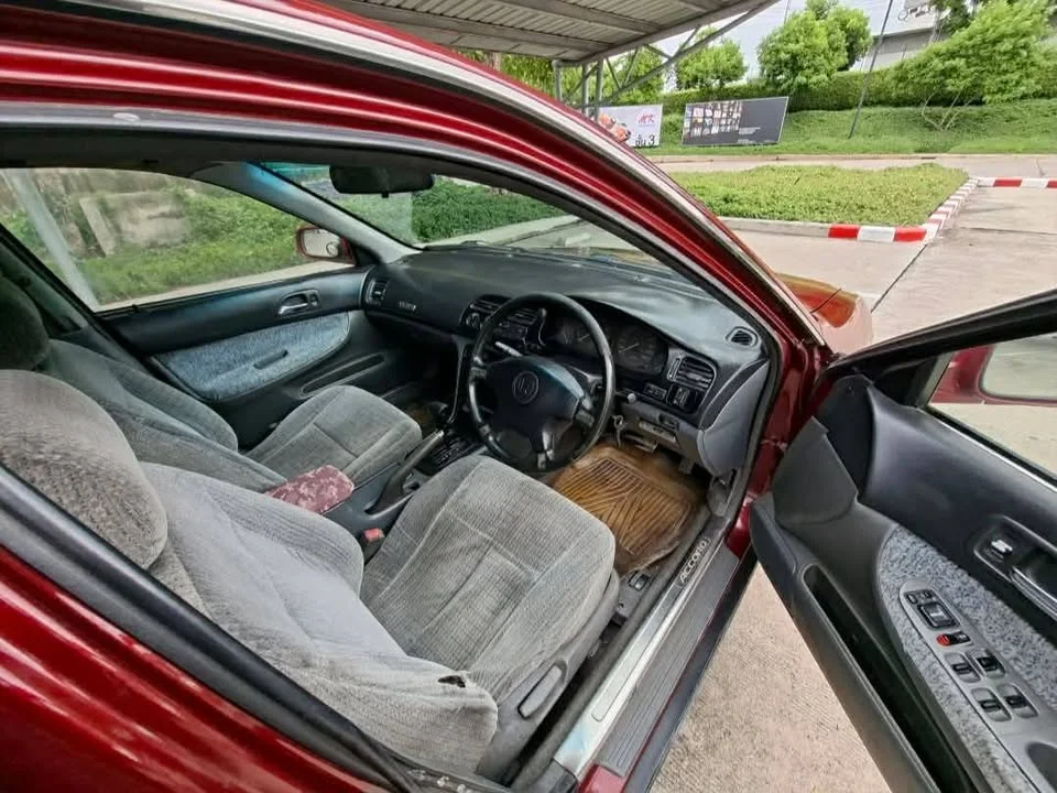 Honda Accord V 3