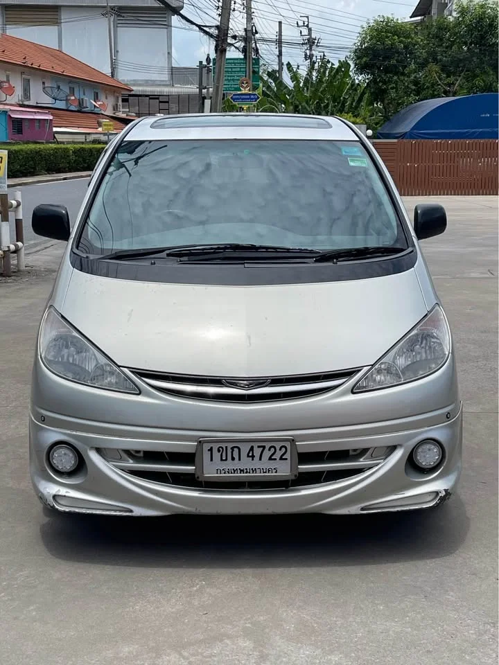 2002 Toyota Estima II 2