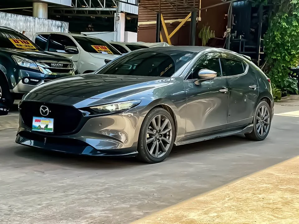 2020 Mazda 3 IV 3