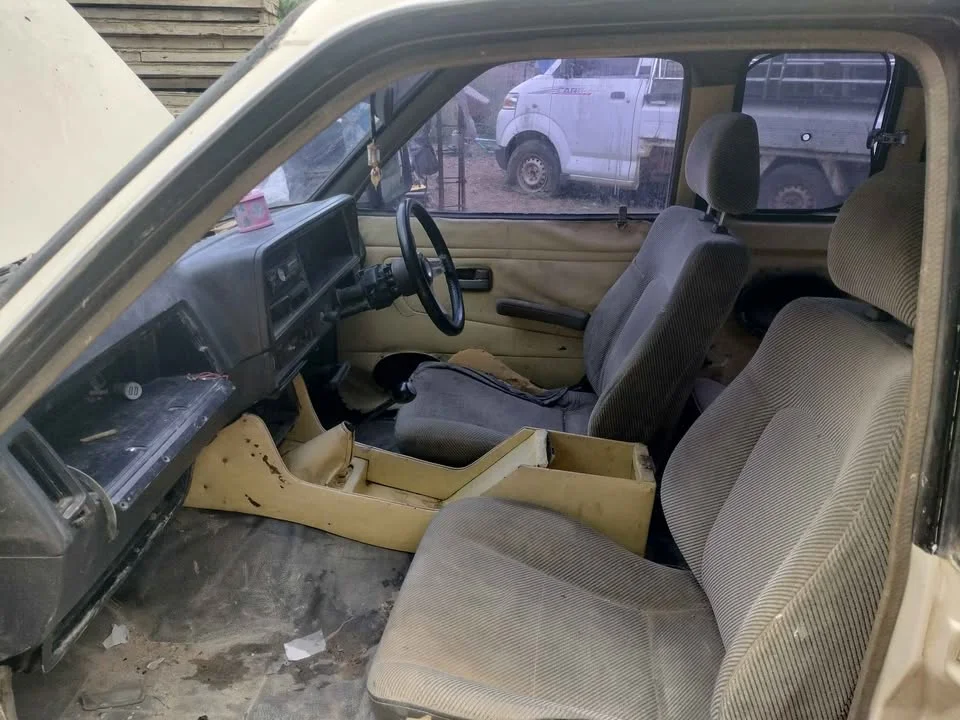 1990 Isuzu Faster KB II 2