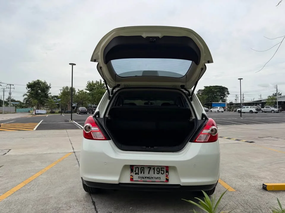 2010 Nissan Tiida I (C11) 3