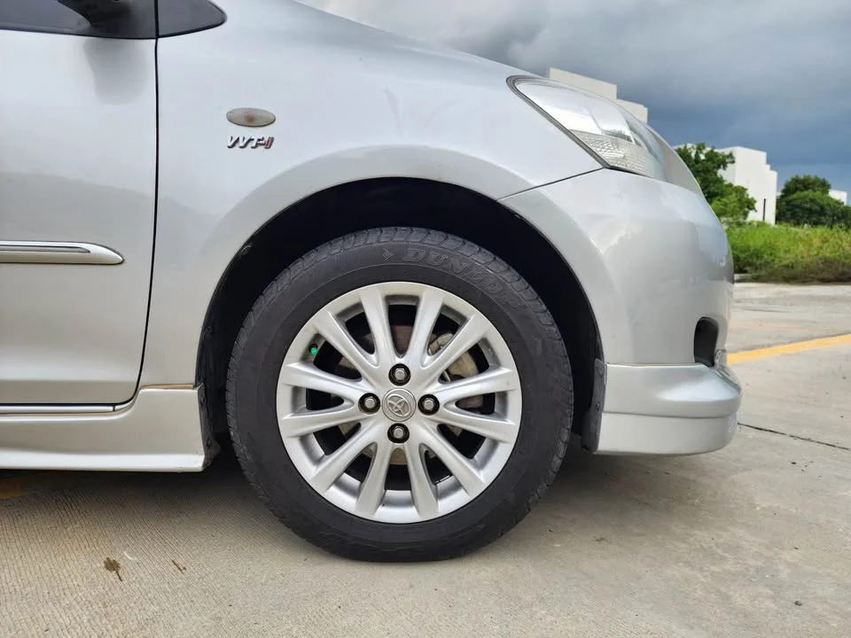 2010 Toyota Vios II 2