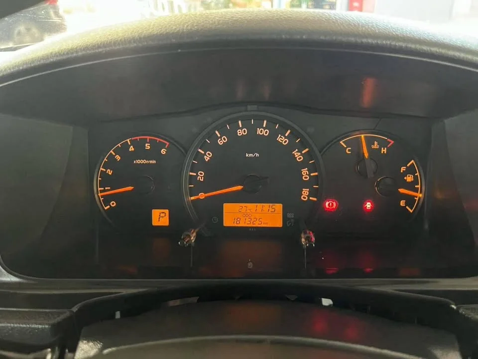 2016 Toyota Commuter V (H200) 3