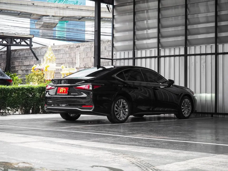 2023 Lexus ES VII 2