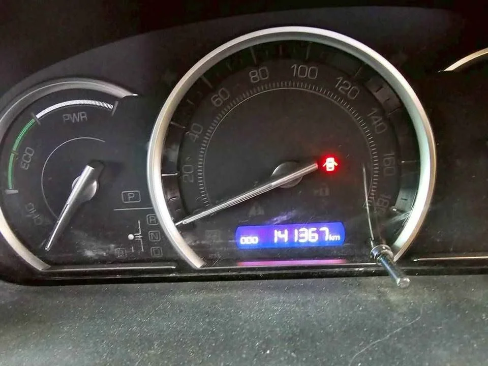 2015 Toyota Voxy III 3