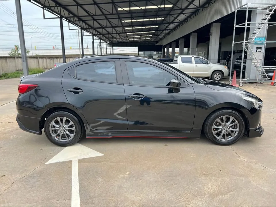 2017 Mazda 2 III 3