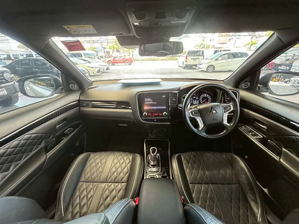 2021 Mitsubishi Outlander III 3