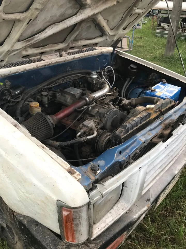 Mitsubishi Triton II 3