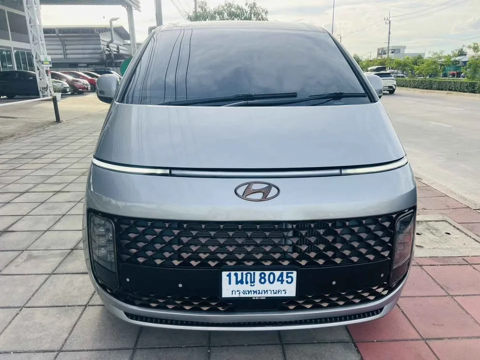 2022 Hyundai Staria US4 3