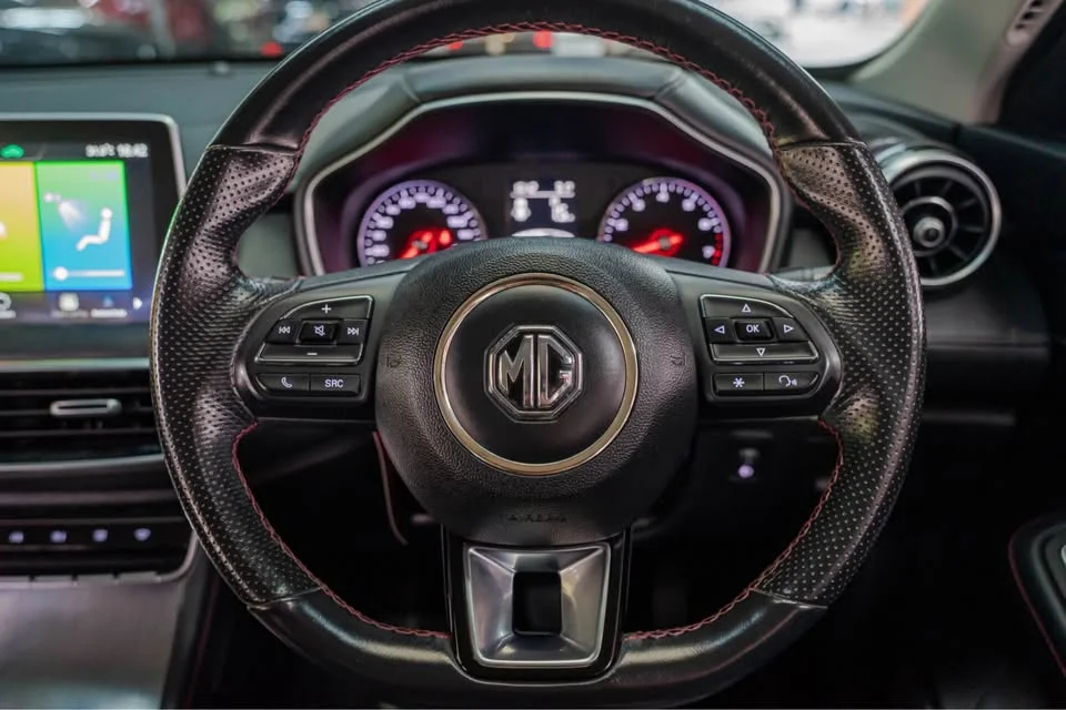 2019 MG HS 3