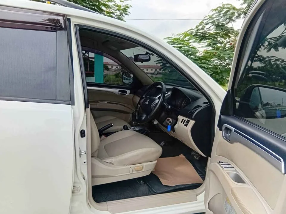 2010 Mitsubishi Pajero Sport II 3