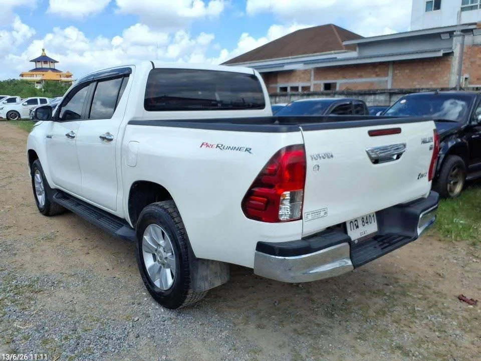 2018 Toyota Hilux VIII 2