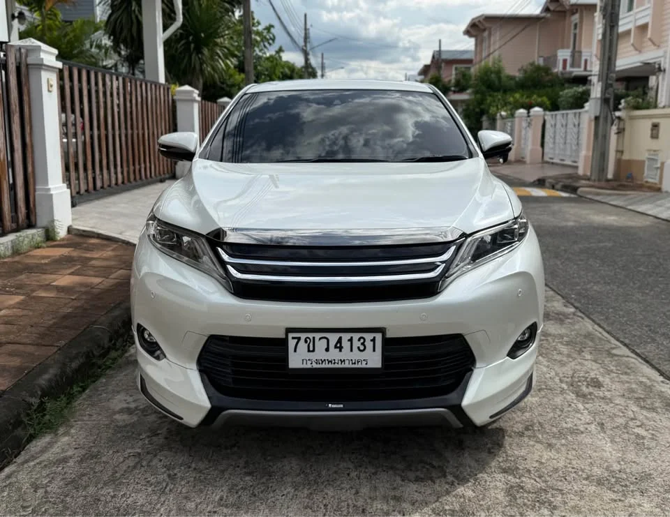 2014 Toyota Harrier III 2