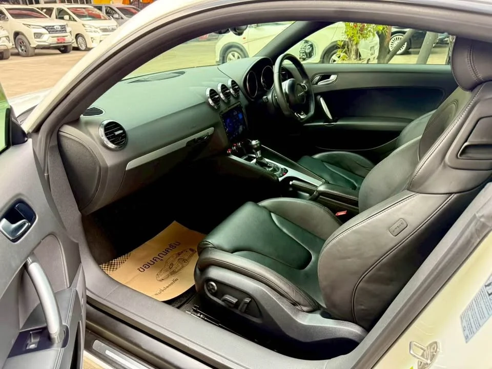 2010 Audi TT Mk2 2