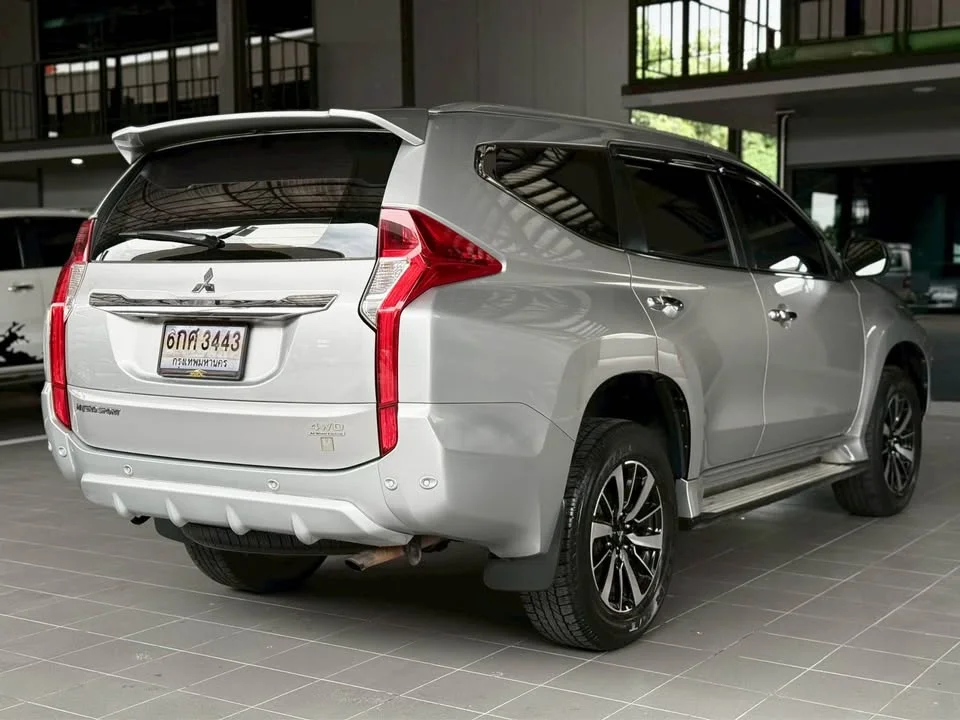 2015 Mitsubishi Pajero Sport III 3