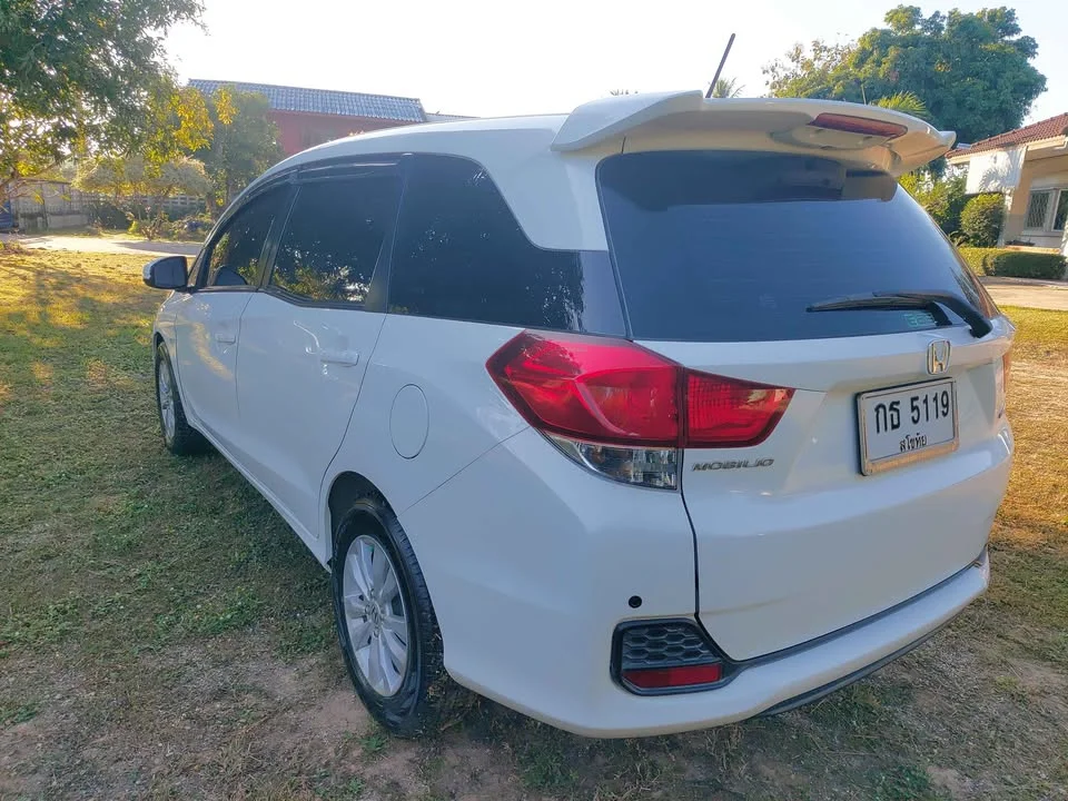 2017 Honda Mobilio II 3